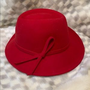 Red wool felt hat